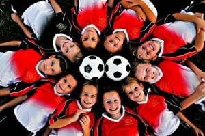 Как родителю помочь ребенку стать частью спортивного коллектива